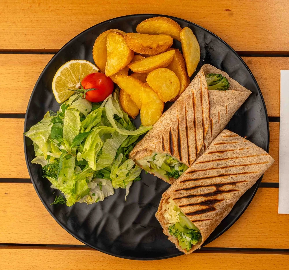 Avokadolu, peynirli Wrap Menü (gi,v,yl)