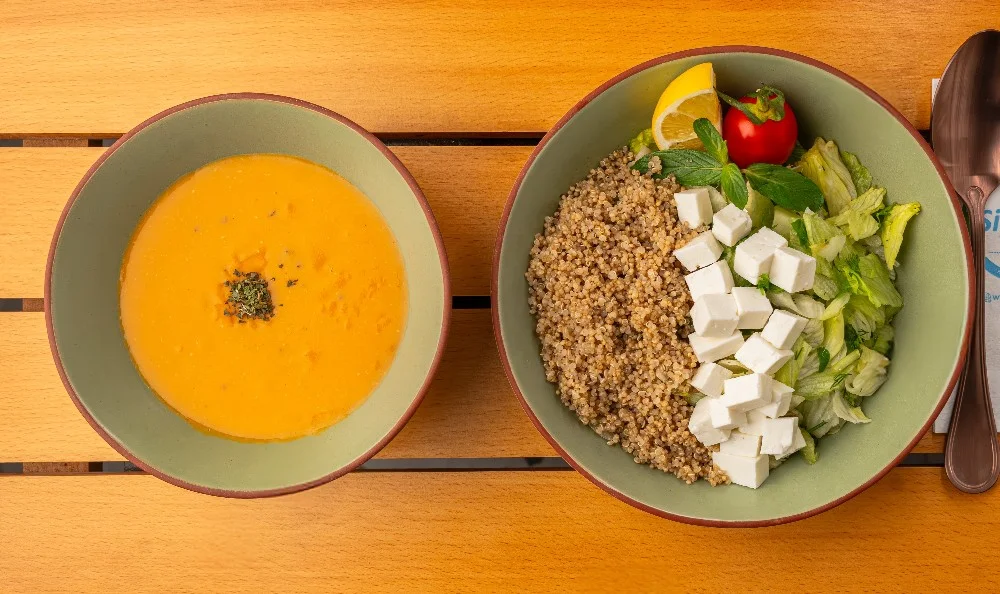 Kinoalı, peynirli hafif menü  (g,v,yl)       